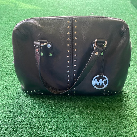 🎉🎉🎉HOST PICK 🎉🎉Authentic Michael Kors Bag | Michael Kors Bag | Black Bag | - Picture 3 of 16